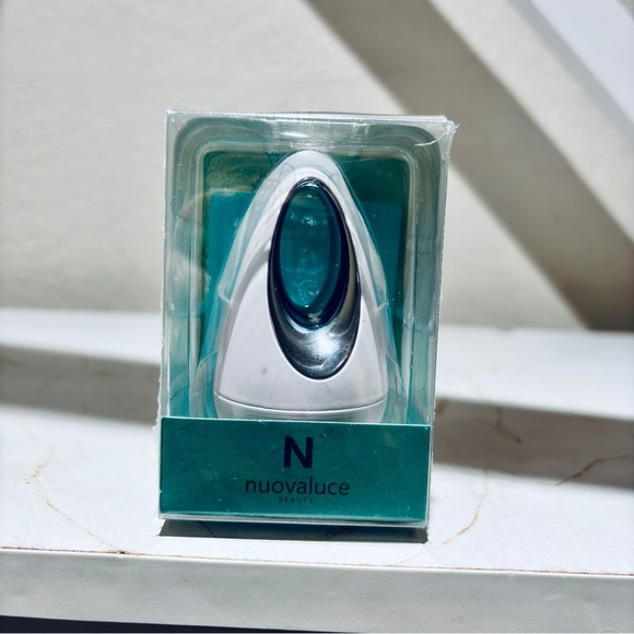 ✨ Nuovaluce GlowLift Mini — Compact Facial Toning Device (NEW, sealed) - Picture 1 of 6